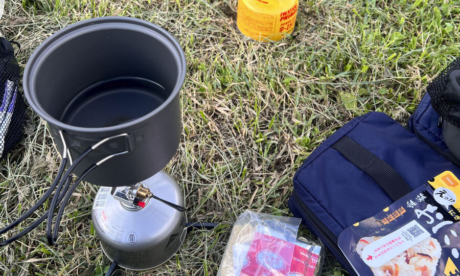 SOTOのストーブでお湯を沸かす