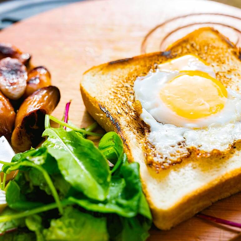 OZpig(オージーピッグ) ～ ホットサンドメーカー要らず！暖を取りながら朝食を♪