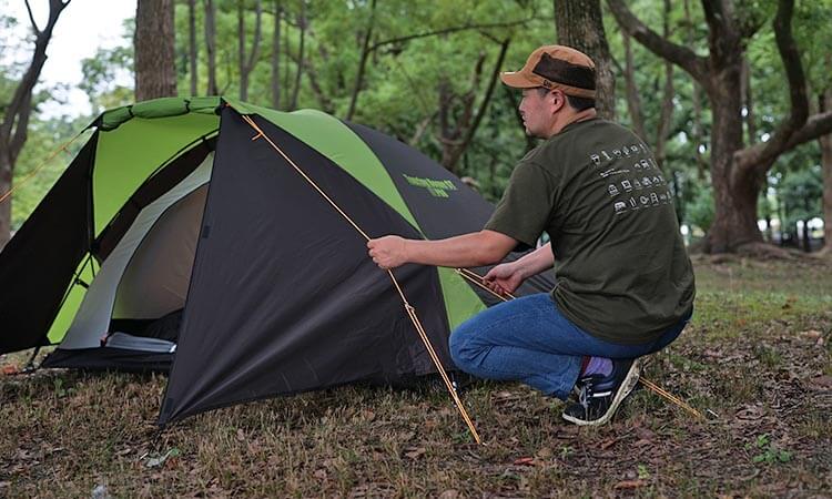 車でソロキャンプスタイル設営の様子
