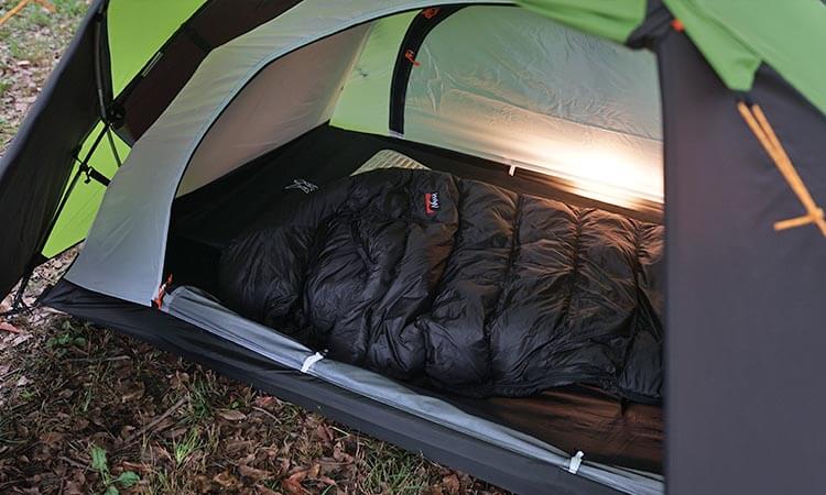 車でソロキャンプスタイル寝床