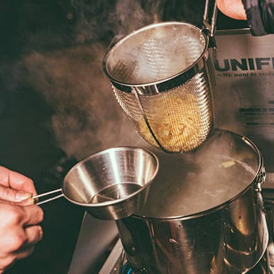 キャンプの夜に欲しくなる魅惑の一品「二郎系ラーメン」