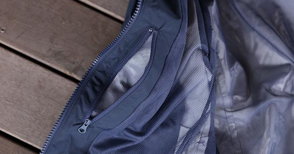 This is Espeli Light Jacket