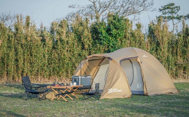 ゆったりペアキャンプも、コンパクトなファミリーキャンプもOKの「フォーシーズン エクストラドーム グローリー4」