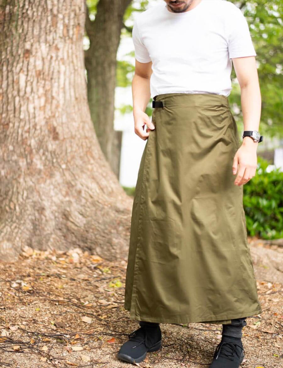 ユニセックスに着用できる2カラー！