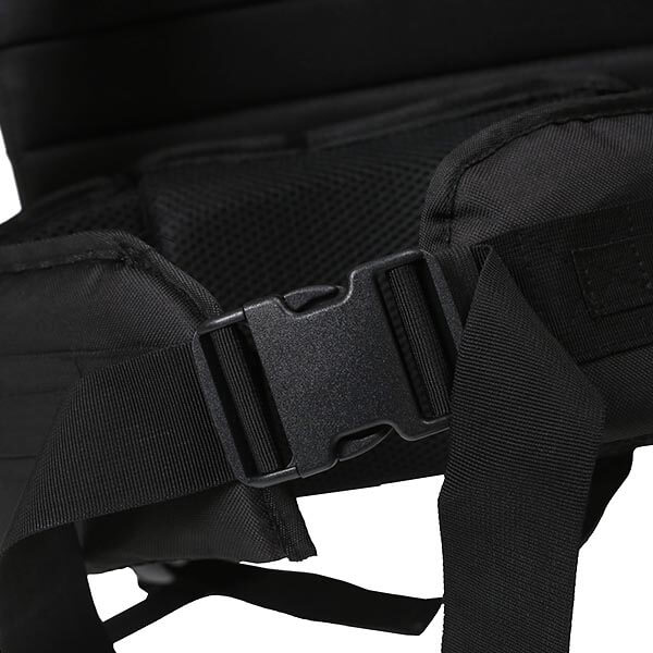 軽量アルミ背負子フルアウトのバックルタイプ