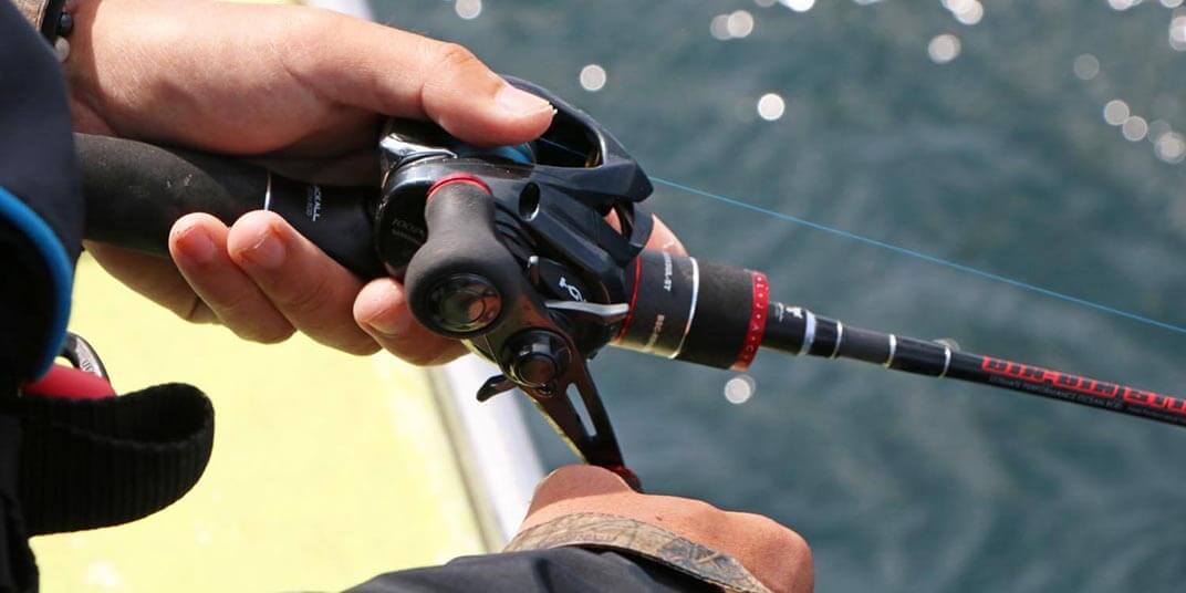 リールを巻く速度は一定