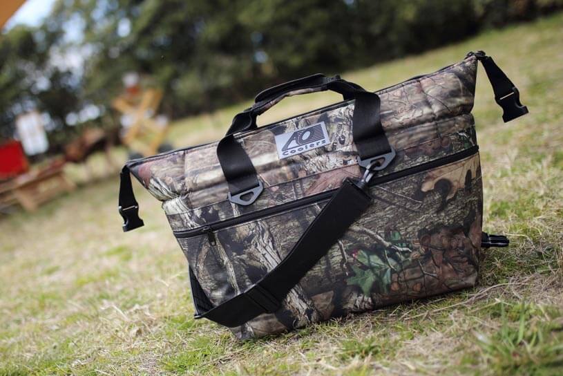 AO Coolers(エーオー クーラーズ) 12 パック モッシーオーク